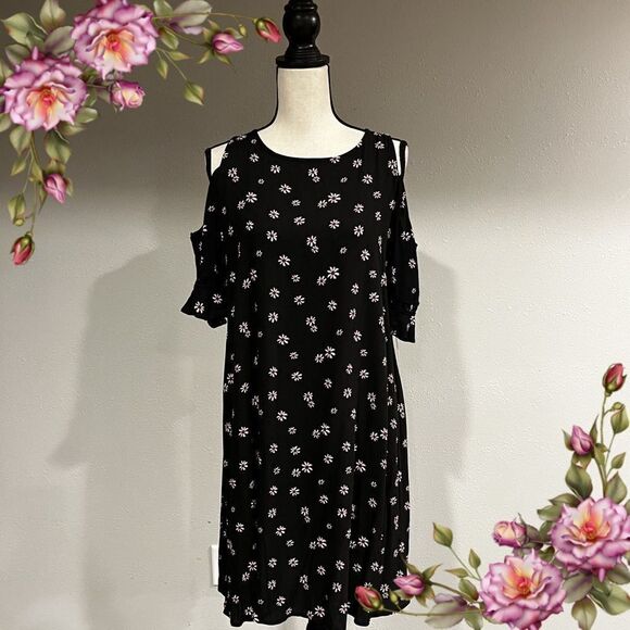 Floral cold shoulder short sleeve loose fit dress - Picture 1 of 13